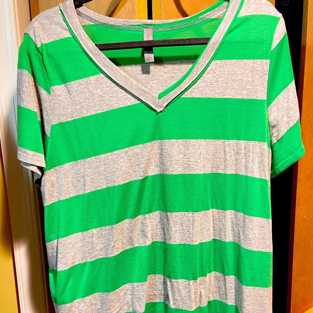 Honeyme v-neck top